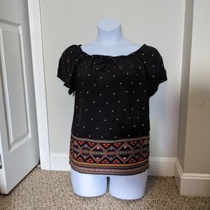 Torrid Off-Shoulder black geometric pattern shirt